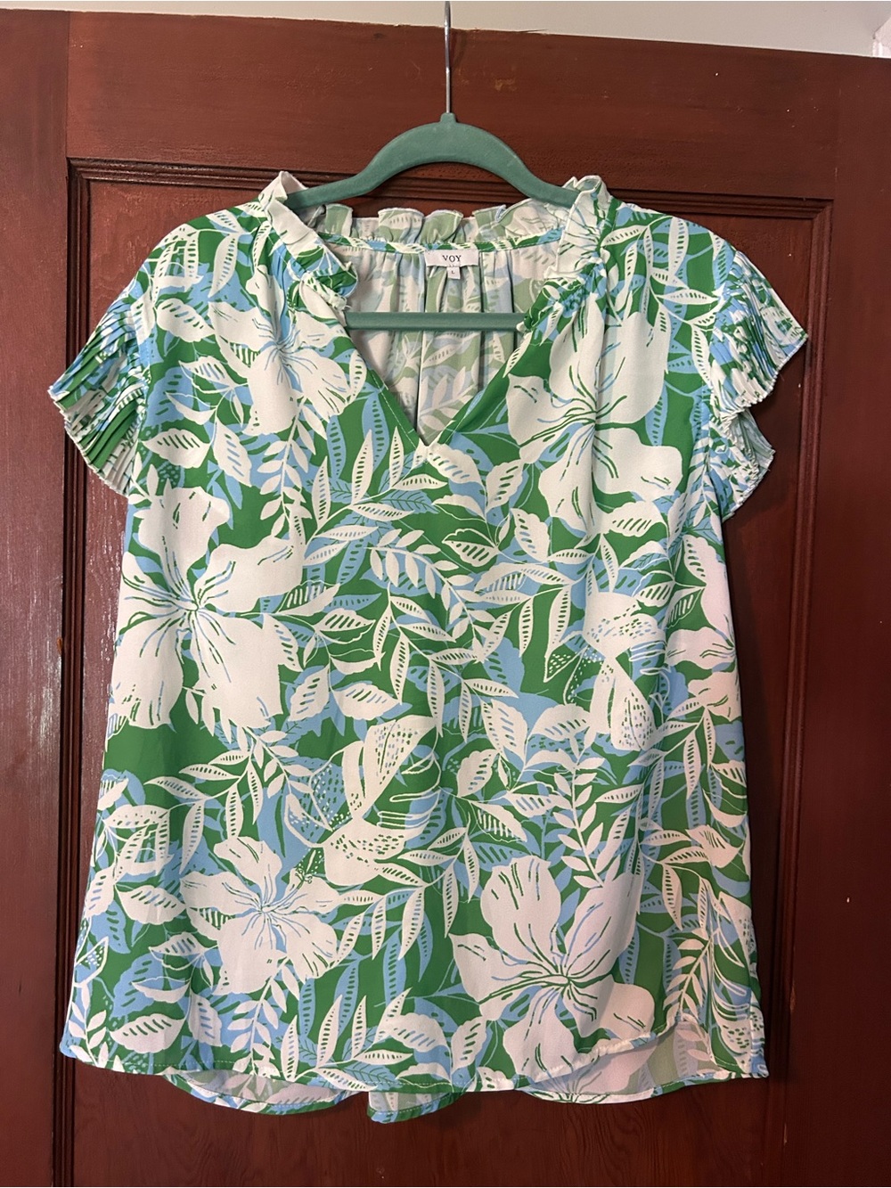 VOY Green Floral V-Neck Flutter Sleeve Top